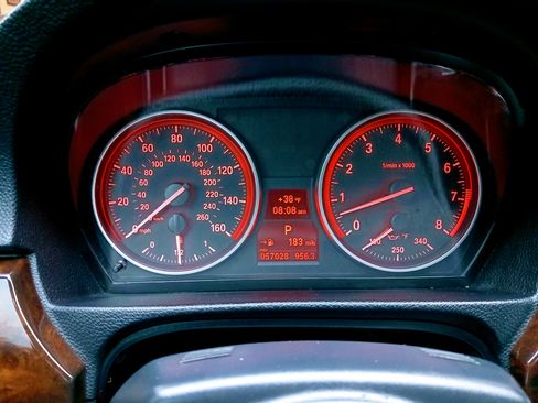 Used 2013 BMW 335i Convertible image 11