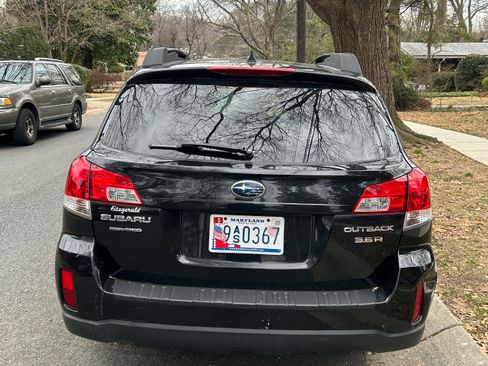 Used 2012 Subaru Outback 3.6R Limited w/ Moonroof Pkg image 6