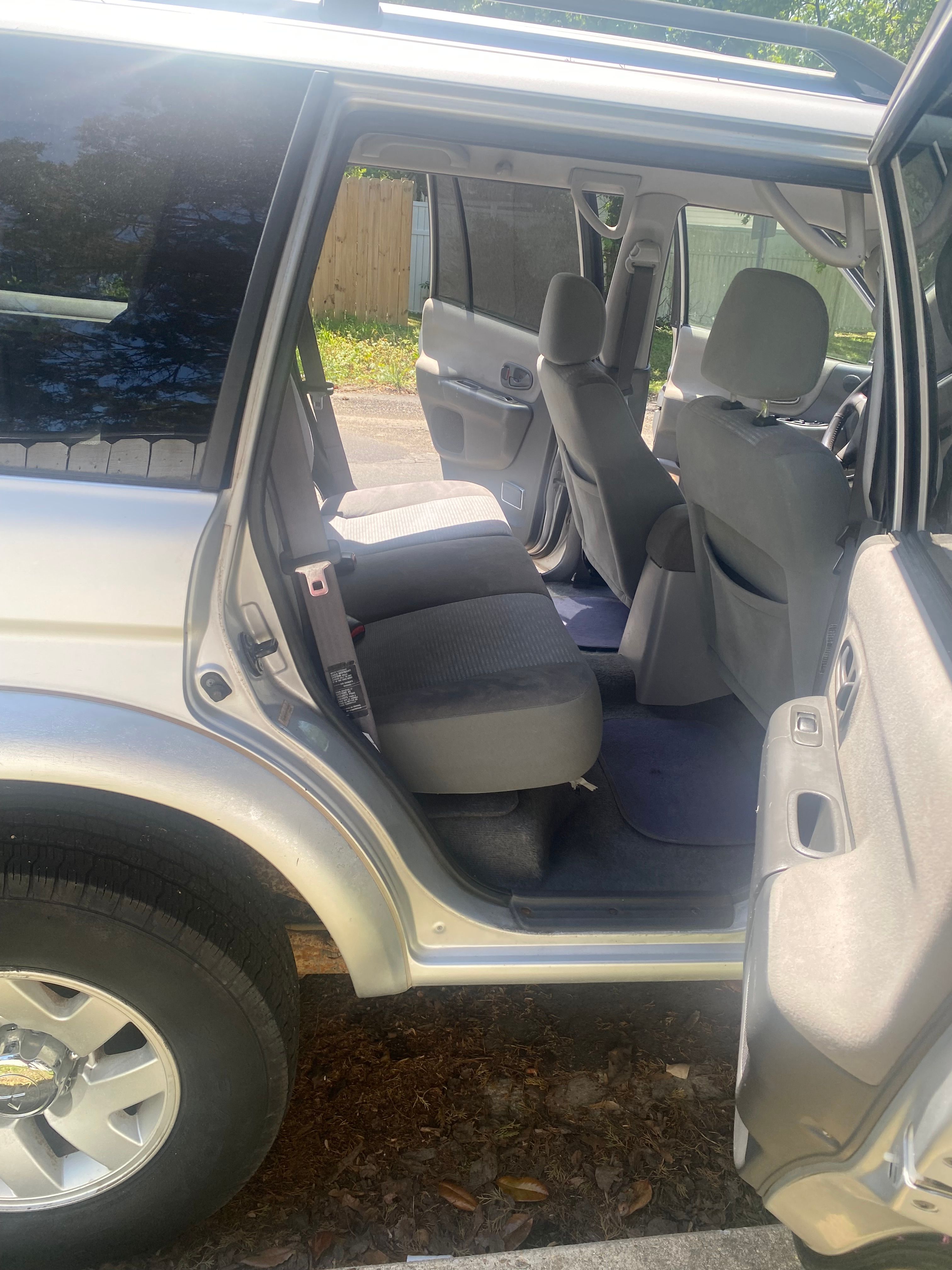 Used 2003 Mitsubishi Montero Sport XLS AWD/4WD image 9