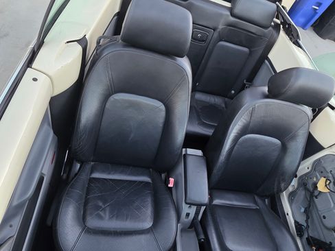 Used 2004 Volkswagen Beetle GLS image 2