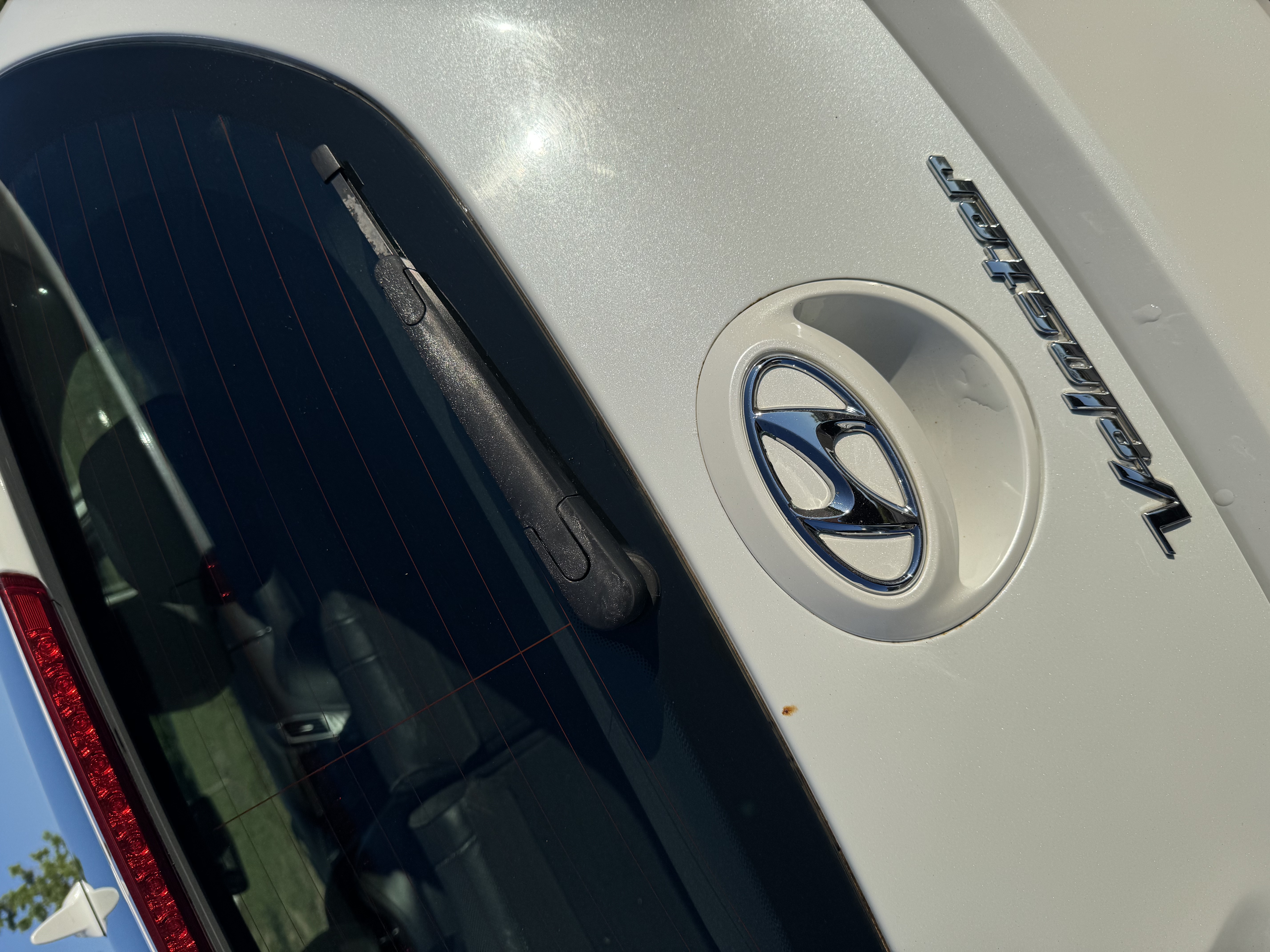 Used 2013 Hyundai Veloster Turbo FWD image 25