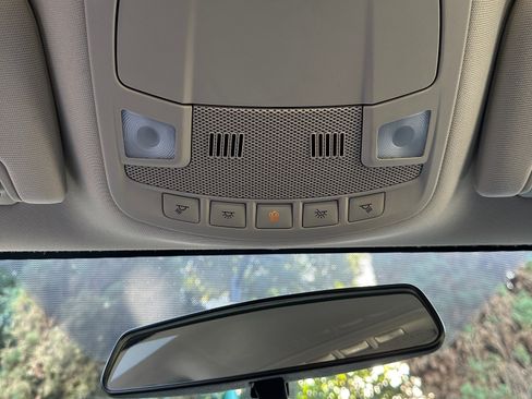 Used 2018 Ford Fusion SE FWD image 25