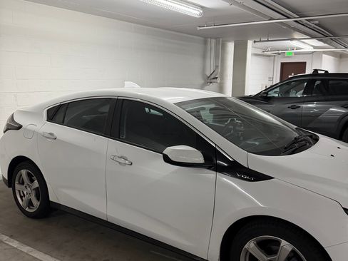 Used 2017 Chevrolet Volt LT image 5