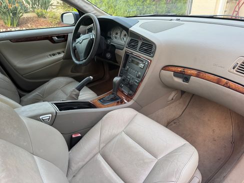 Used 2006 Volvo S60 2.5T FWD image 8