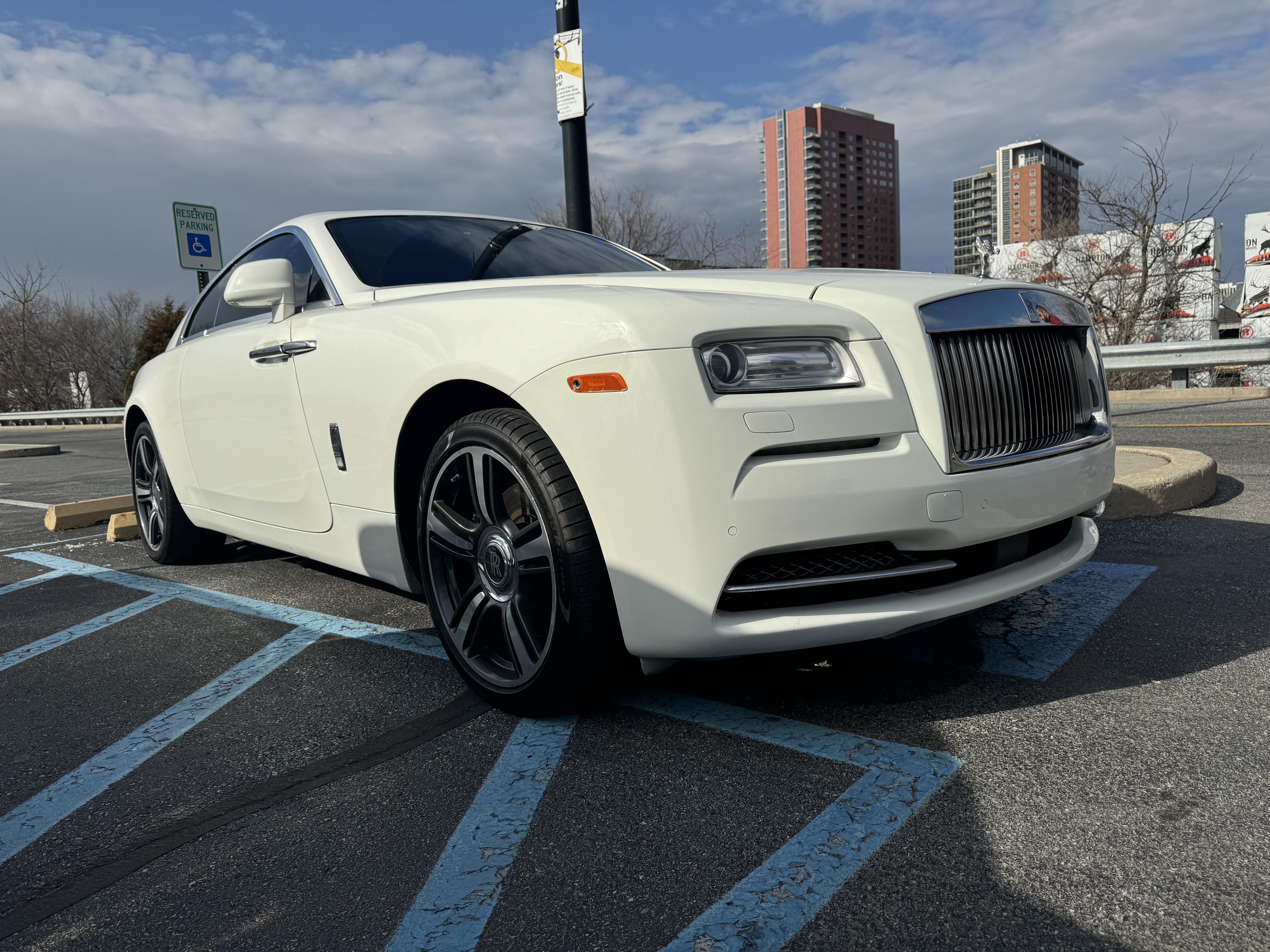Used 2015 Rolls-Royce Wraith RWD image 17
