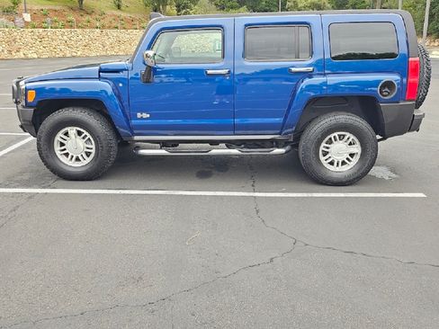 Used 2006 HUMMER H3 image 1