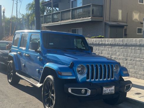 Used 2021 Jeep Wrangler Unlimited Sahara w/ Cold Weather Group image 8