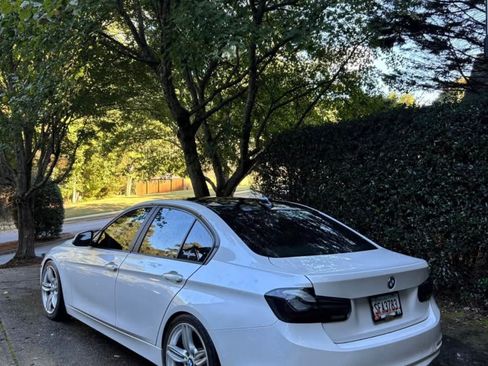 Used 2013 BMW 328i Sedan image 2