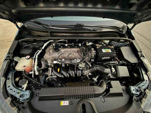 Used 2020 Toyota Corolla LE image 15
