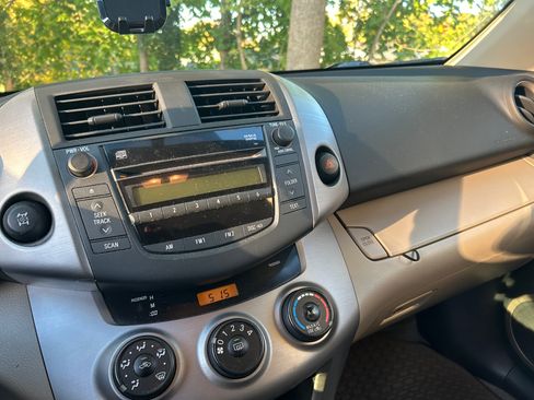 Used 2008 Toyota RAV4 4WD image 5