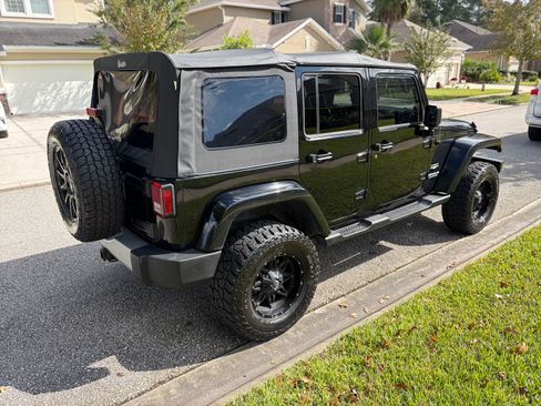 Used 2013 Jeep Wrangler Unlimited Sahara image 5