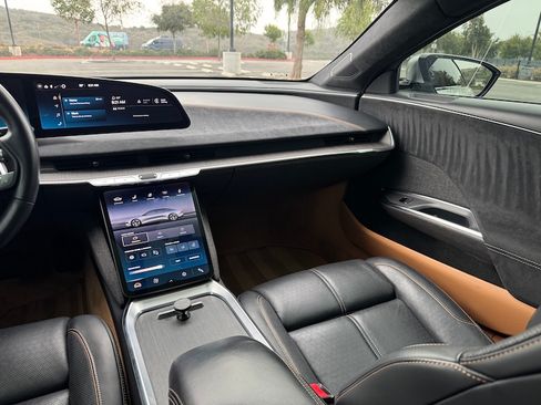 Used 2022 Lucid Air Grand Touring image 18