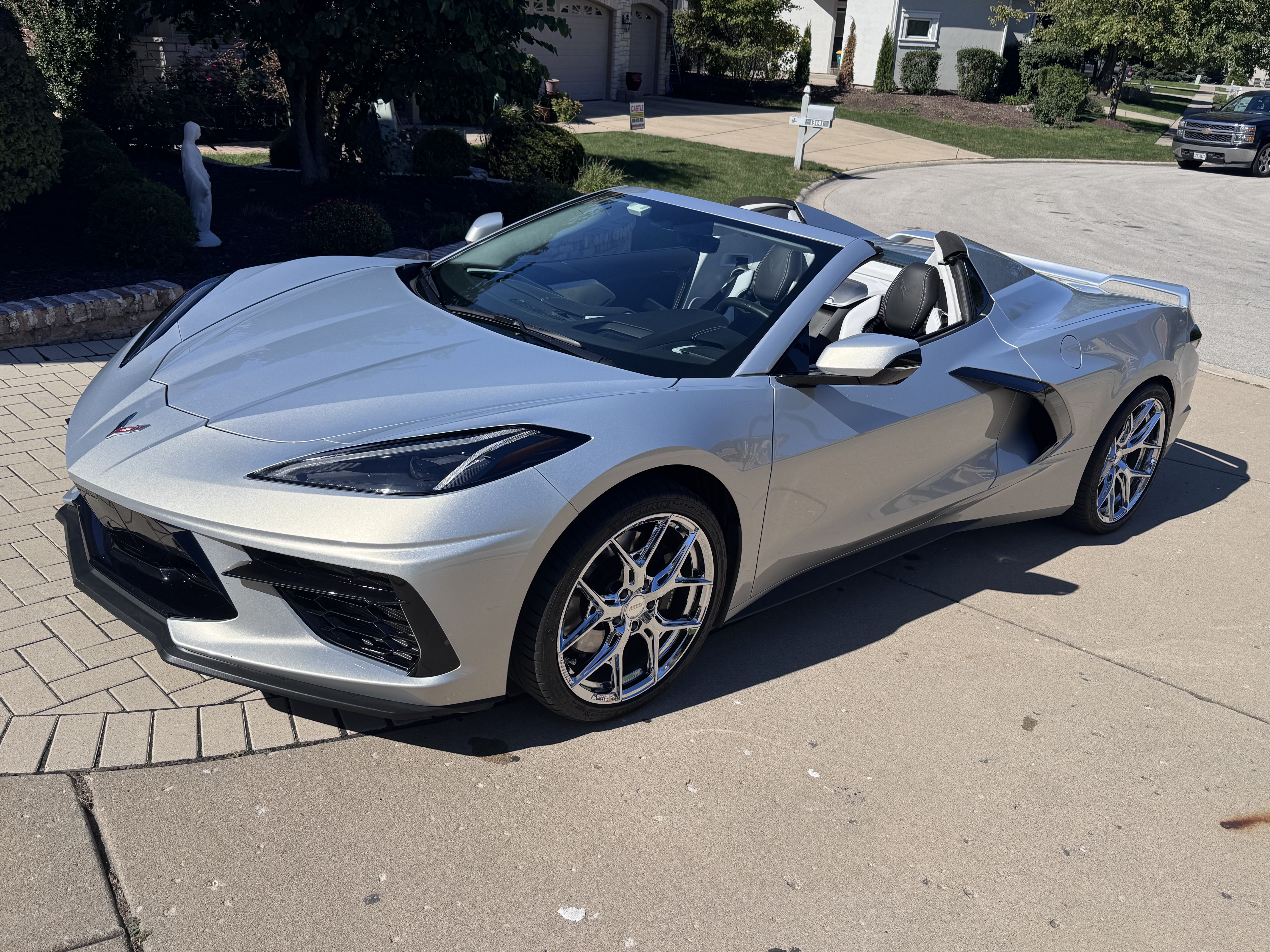 Used 2023 Chevrolet Corvette Stingray Premium Conv w/ Z51 Performance Package RWD image 7