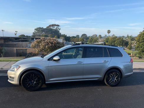 Used 2015 Volkswagen Golf TDI S image 4