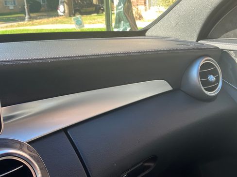 Used 2016 Mercedes-Benz C 300 4MATIC Sedan image 11