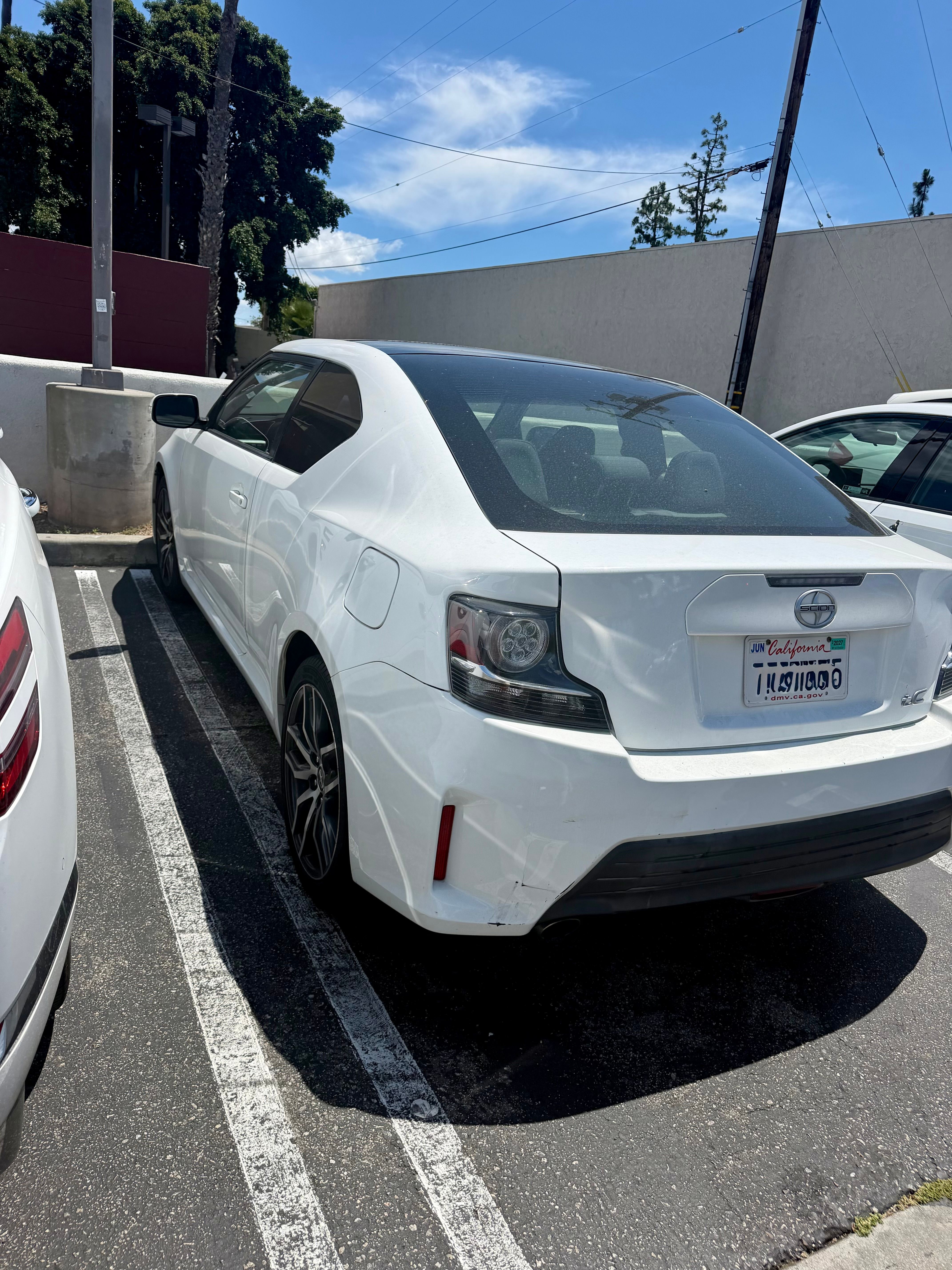 Used 2014 Scion tC FWD image 4
