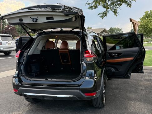 Used 2018 Nissan Rogue SL w/ Premium Package AWD/4WD image 6