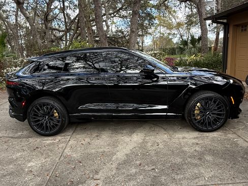 Used 2025 Aston Martin DBX 707 image 1