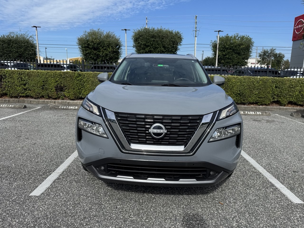 Used 2022 Nissan Rogue SL w/ SL Premium Package FWD image 2