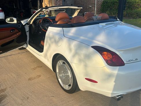 Used 2002 Lexus SC 430 Convertible RWD image 4