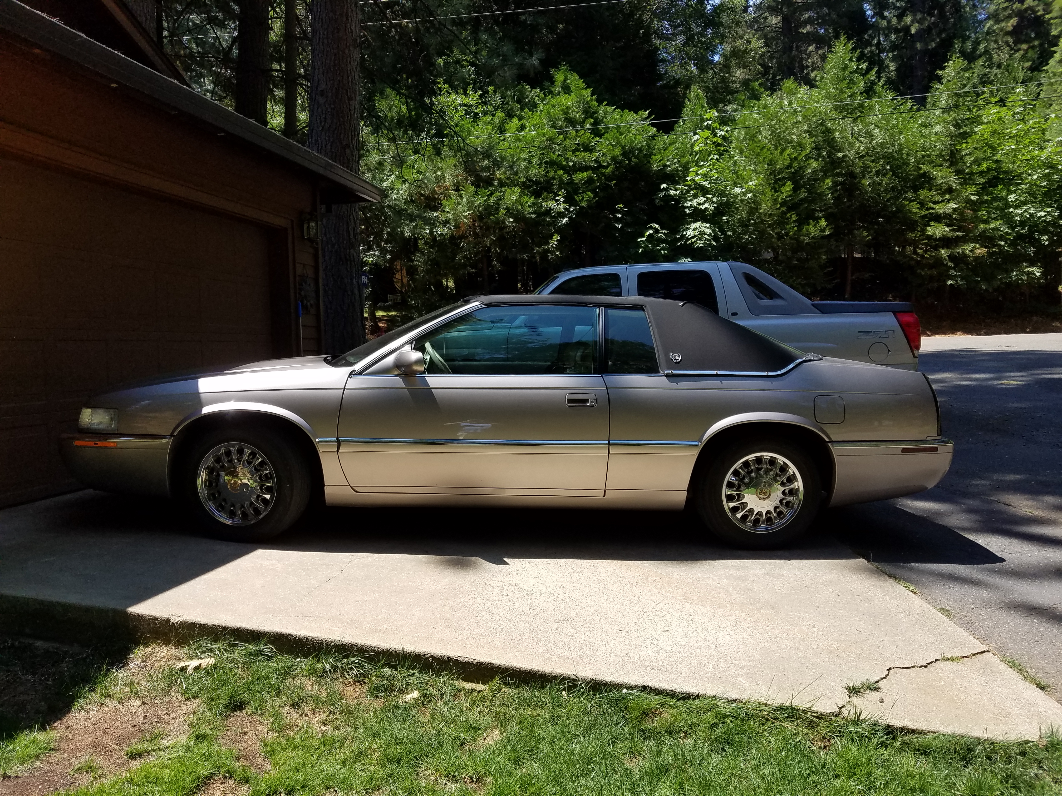 Used 1997 Cadillac Eldorado Touring FWD image 13