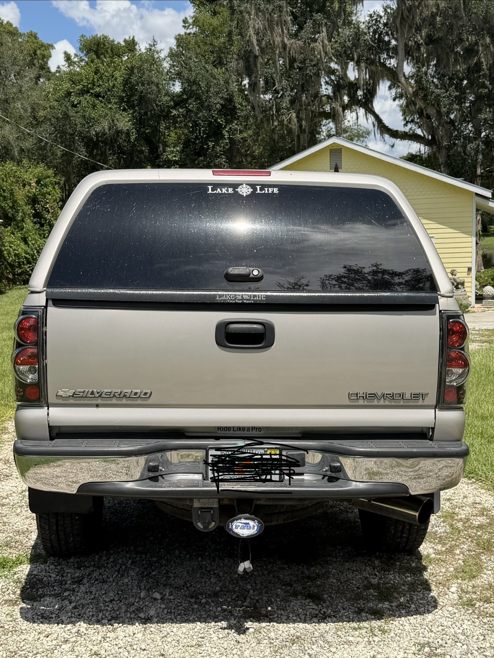 Used 2004 Chevrolet Silverado 2500 LT w/ Heavy-Duty Power Package RWD image 8