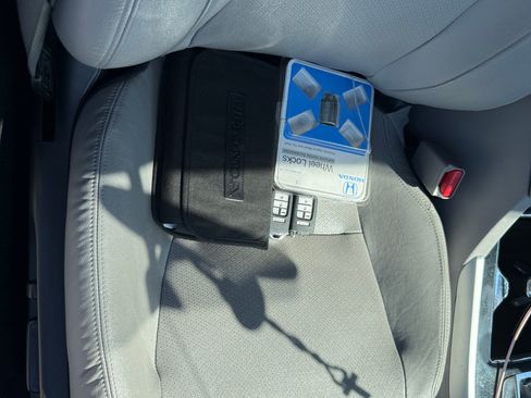 Used 2017 Honda Accord EX-L image 24