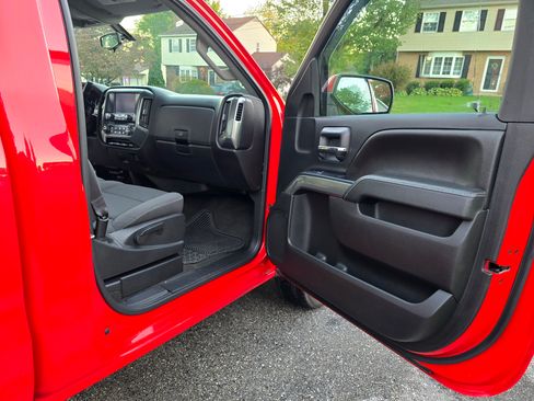 Used 2016 Chevrolet Silverado 1500 LT w/ LT Convenience Package image 16