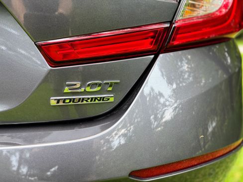 Used 2020 Honda Accord Touring image 16
