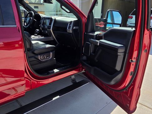 Used 2015 Ford F150 Platinum w/ Equipment Group 701A Luxury image 15