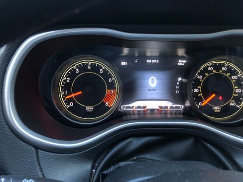 Used 2014 Jeep Cherokee Limited w/ Technology Group AWD/4WD image 13