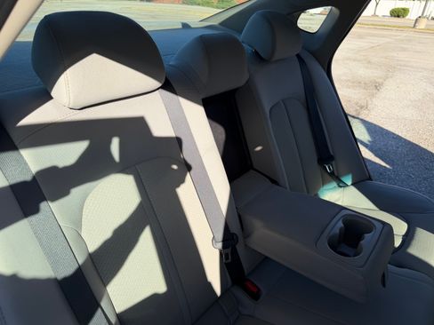 Used 2017 Kia Optima LX image 18