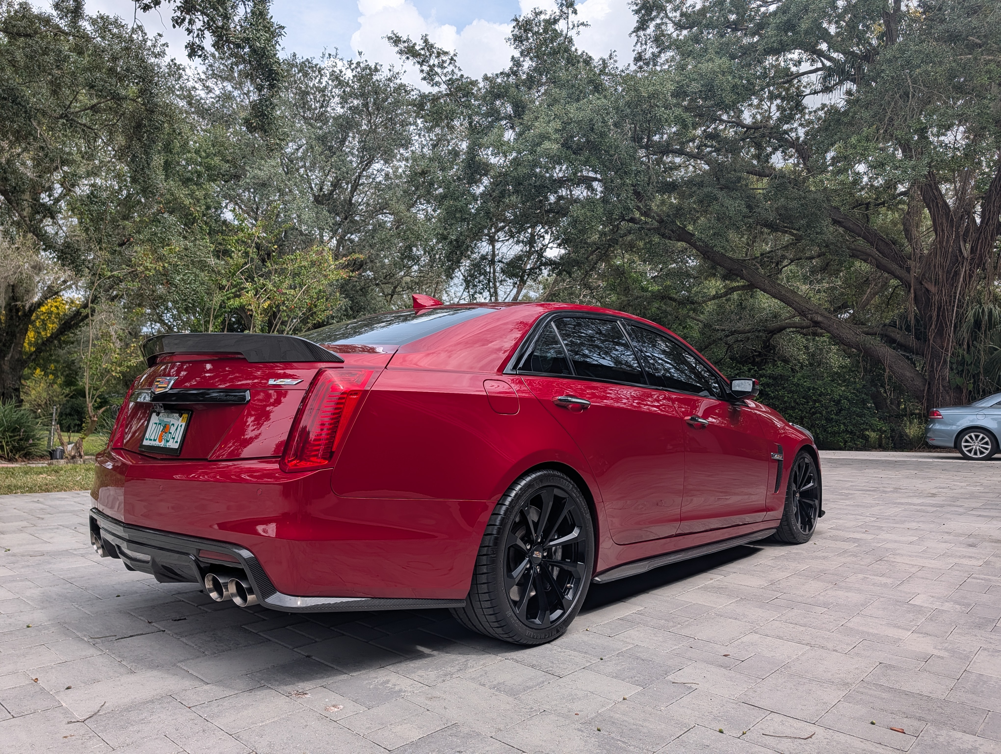 Used 2017 Cadillac CTS V w/ Luxury Package RWD image 4