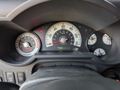 Used 2012 Toyota FJ Cruiser 4WD w/ Trail Teams Special Edition image 13