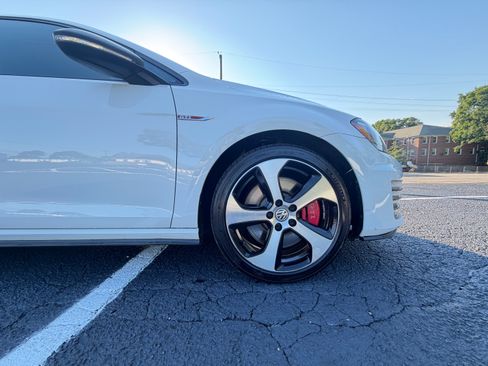 Used 2017 Volkswagen GTI Autobahn FWD image 8