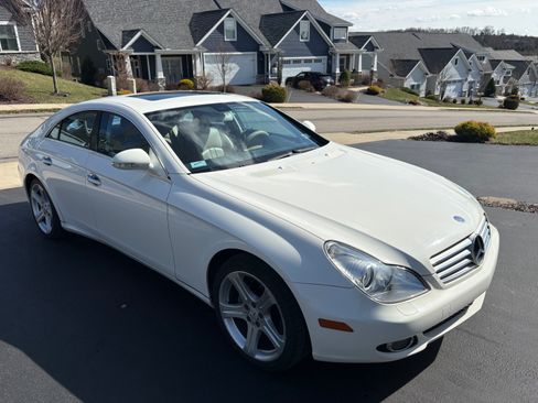 Used 2006 Mercedes-Benz CLS 500 image 2