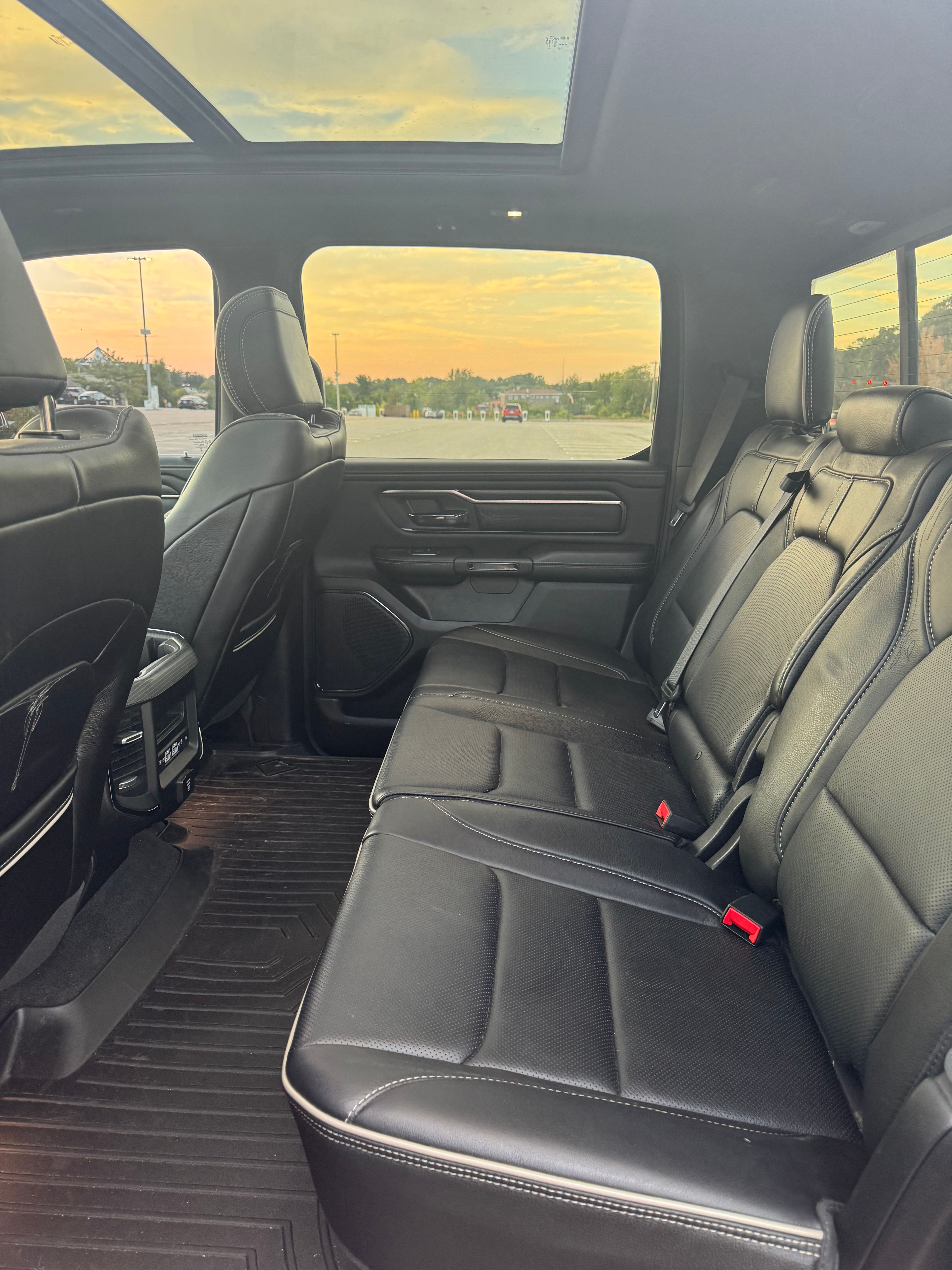 Used 2024 RAM 1500 Limited w/ Body Color Bumper Group AWD/4WD image 12