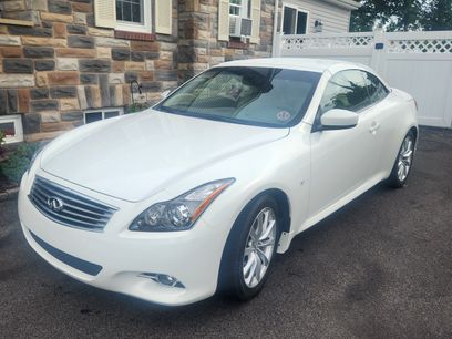 Used 2014 INFINITI Q60 Convertible w/ Premium Package