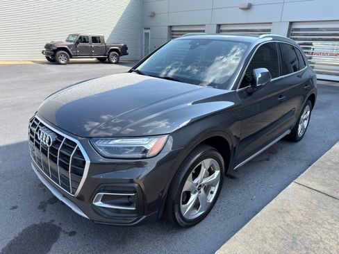 Used 2021 Audi Q5 Prestige w/ Prestige Package AWD/4WD image 6