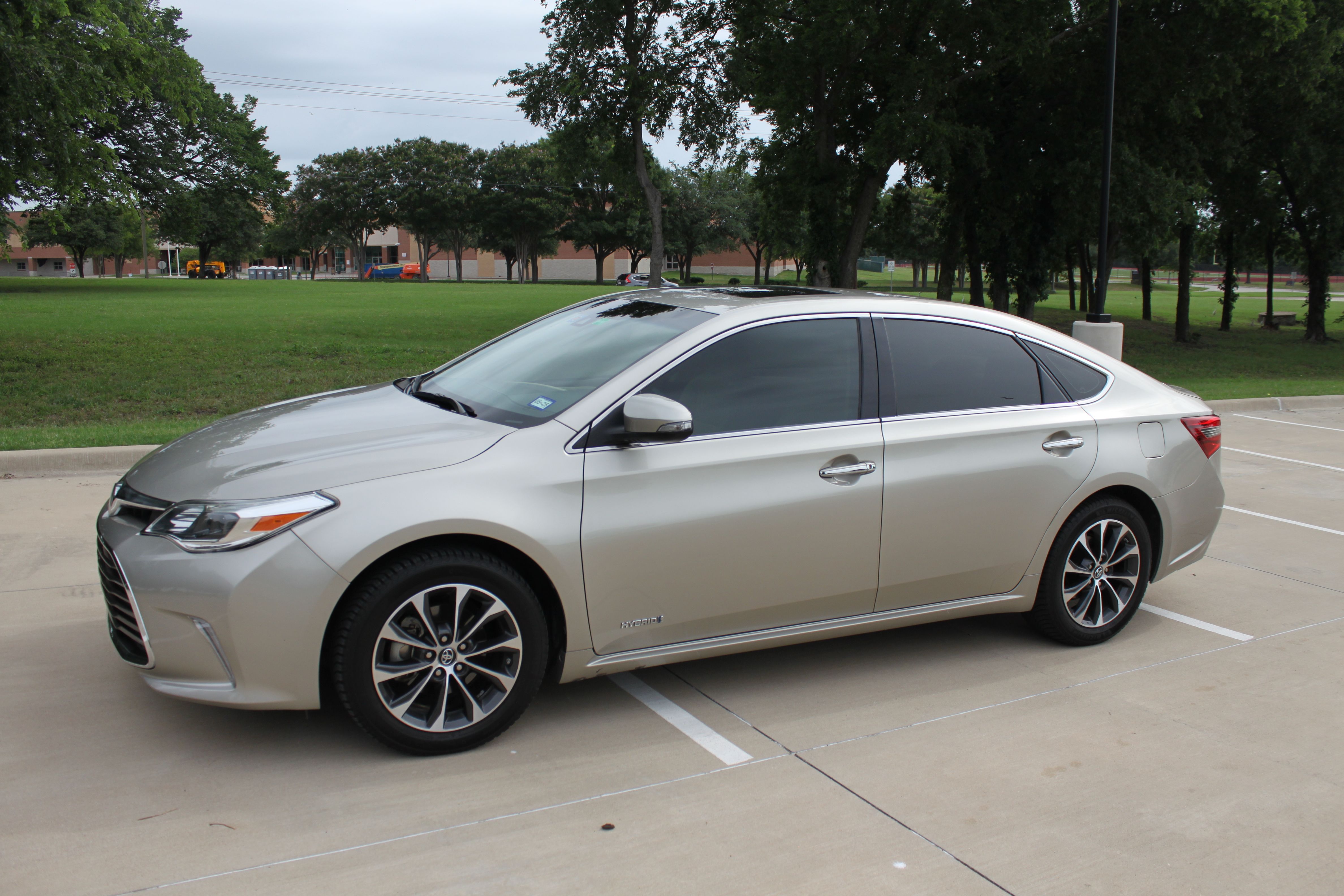 Used 2018 Toyota Avalon XLE Premium FWD image 8