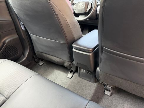 Used 2024 Toyota Prius Prime FWD image 10