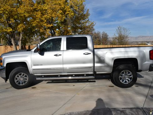 Used 2017 Chevrolet Silverado 2500 LTZ w/ Duramax Plus Package image 6