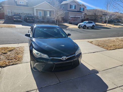 Used 2016 Toyota Camry SE image 5