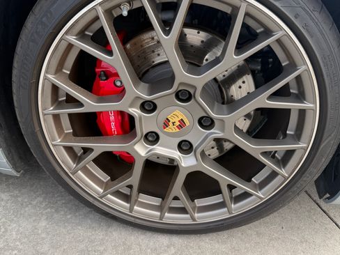 Used 2020 Porsche 911 Carrera 4S image 12