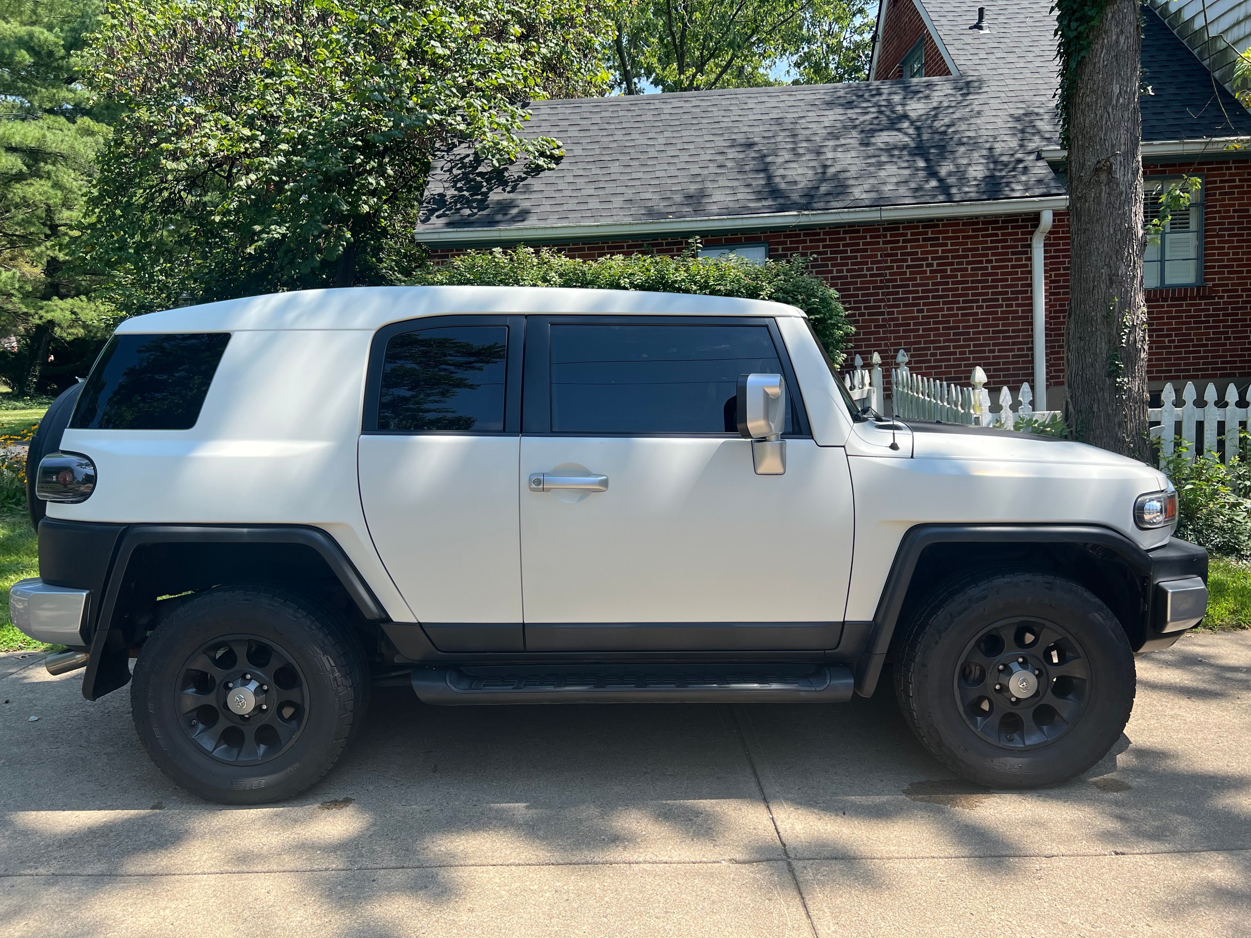 Used 2013 Toyota FJ Cruiser 4WD w/ Upgrade Pkg image 6