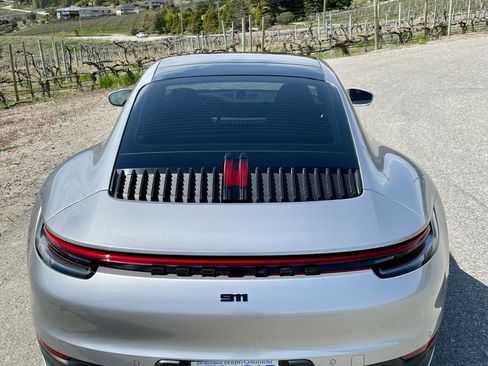 Used 2020 Porsche 911 Carrera S image 8