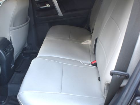 Used 2022 Toyota 4Runner SR5 Premium w/ Moonroof Package AWD/4WD image 13