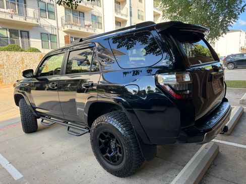 Used 2021 Toyota 4Runner TRD Off-Road Premium AWD/4WD image 10
