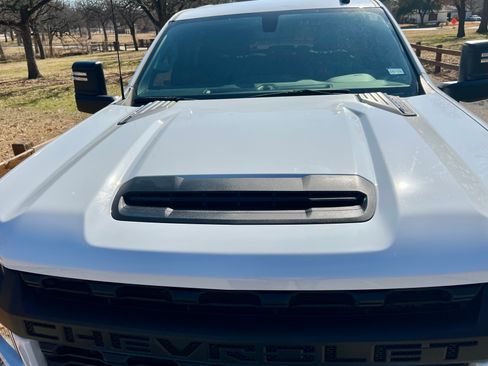 Used 2023 Chevrolet Silverado 2500 W/T w/ WT Fleet Convenience Package image 2