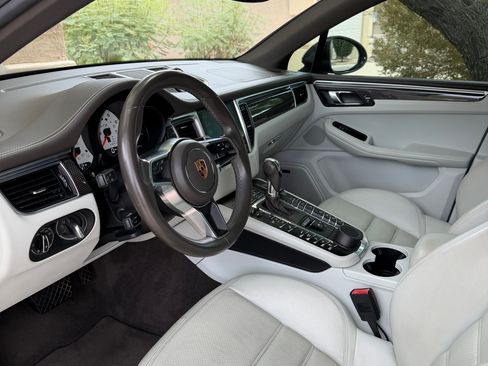Used 2018 Porsche Macan GTS AWD/4WD image 12